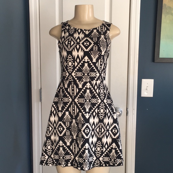 PINK Victoria's Secret Dresses & Skirts - PINK Victoria’s Secret fit n flare dress sz S PINK Victoria's Secret Dresses & Skirts - PINK Victoria’s Secret fit n flare dress sz S
